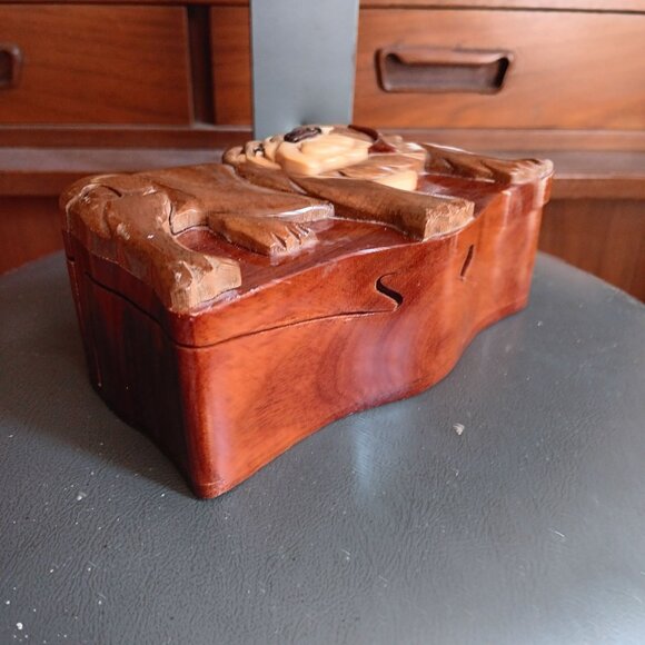 Hand-Carved Wooden Bulldog Puzzle Trinket Jewelry Box Hidden Compartment Hawaii - Picture 4 of 10